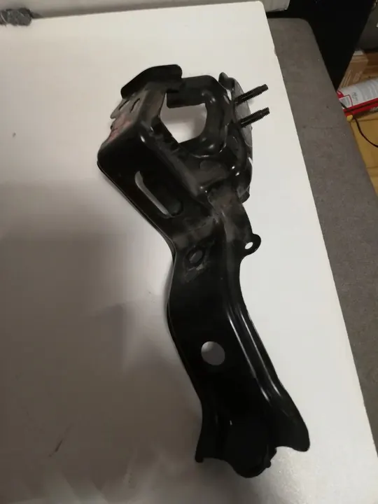 Suporte de cinto dianteiro direito Yaris IV 20- A53035-K0020 image 2