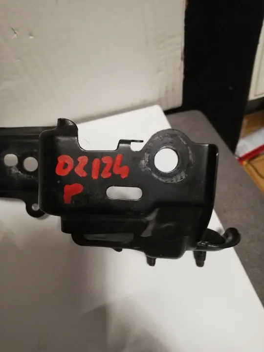 Suporte de cinto dianteiro direito Yaris IV 20- A53035-K0020 image 3