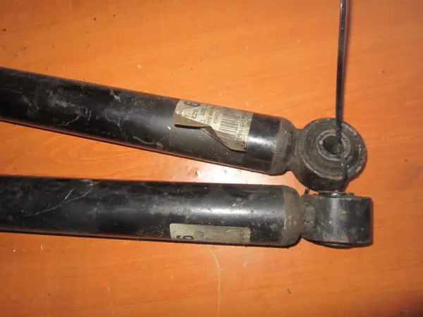 Ammortizzatori KYB VW Tiguan Audi Seat Skoda image 7