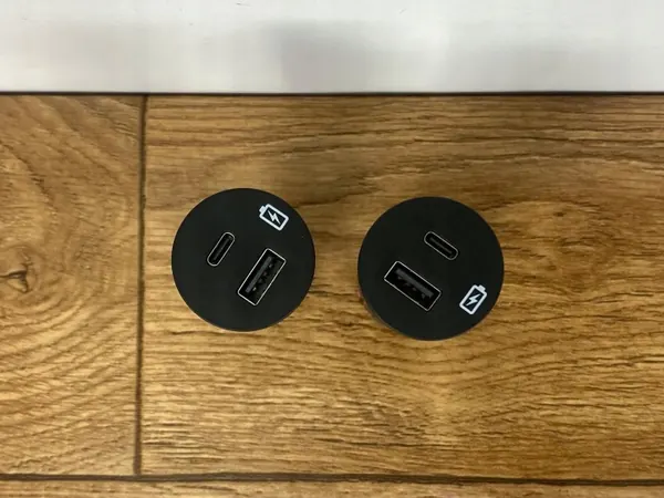 USB-Steckdose Ford Bronco Sport 2020+ - Gebrauchtes OEM-Teil image 3