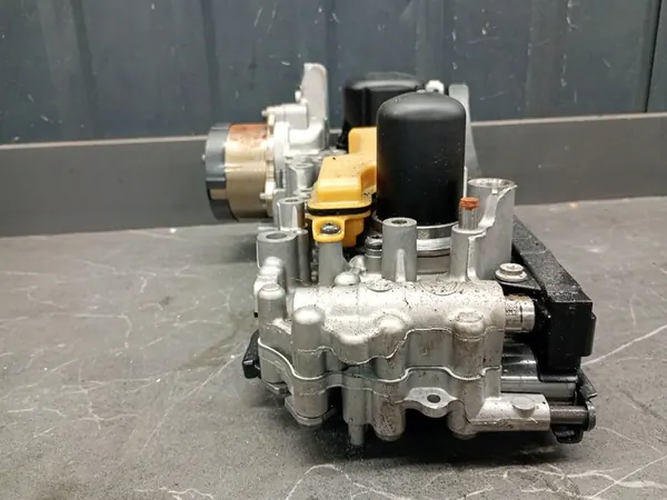 Mechatronics-yksikkö Audi S-Tronic Q5 0CK325065 image 3