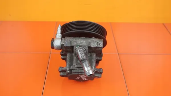 BMW E90 325i Servopump N52B25A 7537862 image 3
