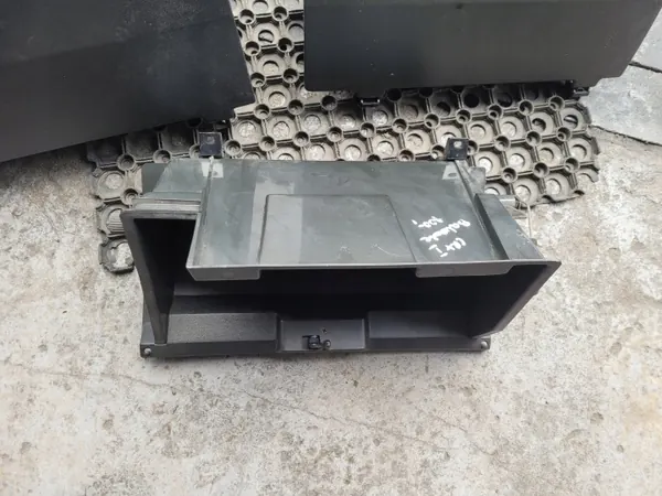 Guardaobjetos Honda CRX I Ballade OEM - Usado image 4