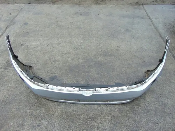 Paraurti anteriore VW Golf VII Lift con copertura Xenon OEM image 7