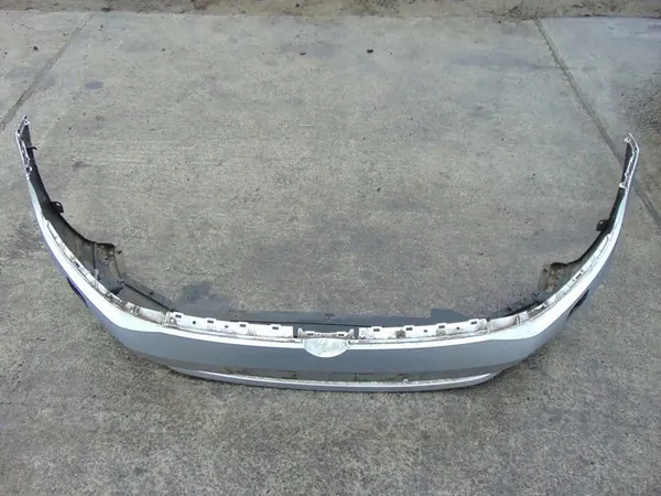 Paraurti anteriore VW Golf VII Lift con copertura Xenon OEM image 8