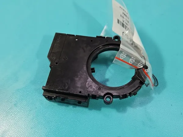 Sensor ángulo dirección Toyota Auris II 89245-02060 image 4