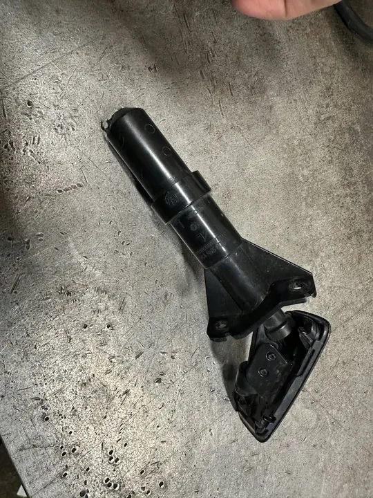 Linker Koplampwasinstallatie VW CC B7 11-16 image 3