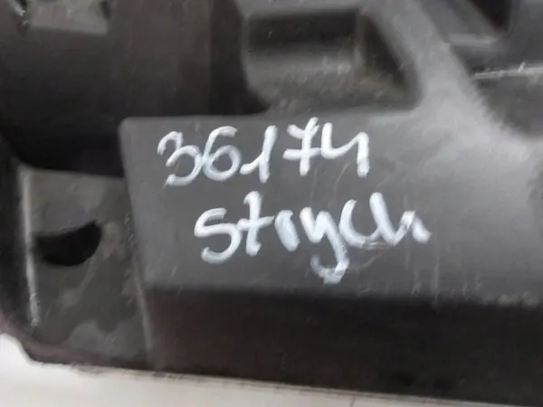 RENAULT CLIO III Front Bumper Grill image 4