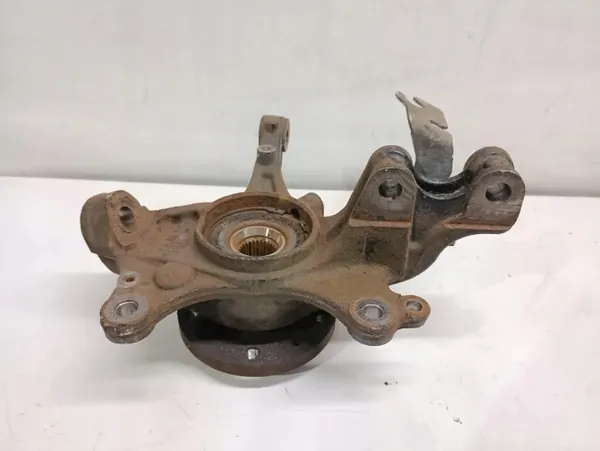 Citroen C5 Aircross 2024 Moyeu roue avant gauche OEM 1647857480 image 3