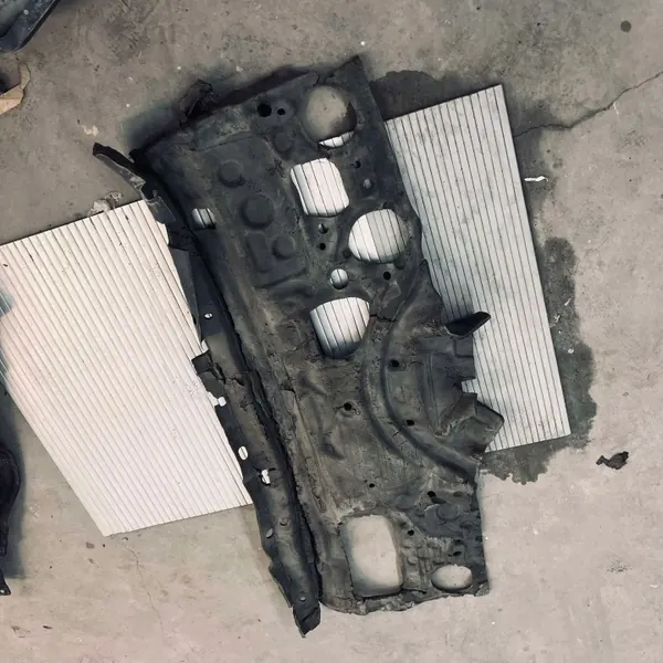 Isolation acoustique plancher arrière OEM 7734338 BMW image 3