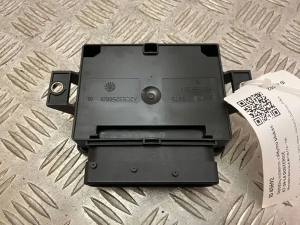Mercedes-Benz GLA W156 Remmodule OEM A2469003417 image 4