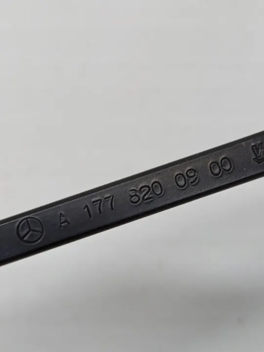 Brazos limpiaparabrisas Mercedes CLA W118 OEM A1778200800/0900 image 3