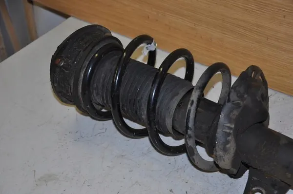 Ammortizzatore Anteriore Sinistro Škoda KAROQ 2019 5Q3413031K image 4