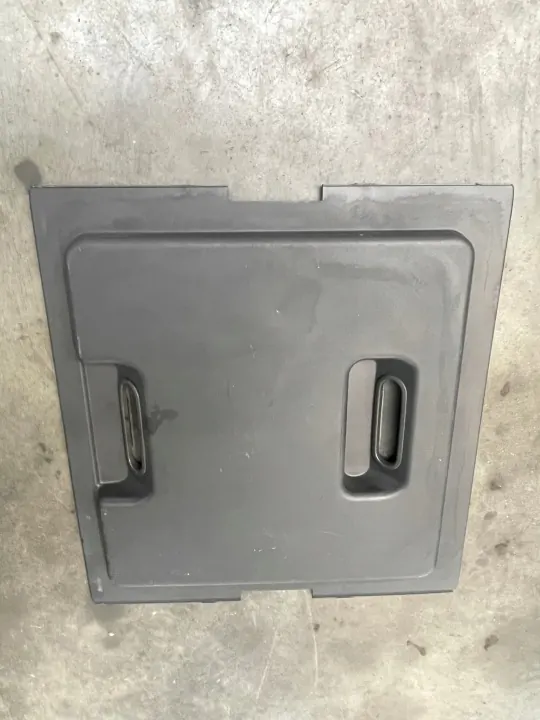 Mercedes Actros Dachluke Abdeckung OEM 42609930 image 3