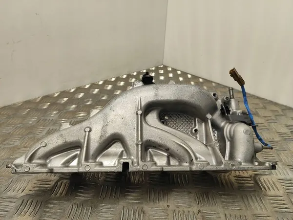 Renault Espace V 2016 Coletor de admissão OEM 140032531R image 2