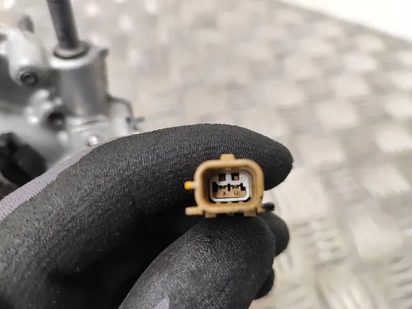 Renault Espace V 2016 Coletor de admissão OEM 140032531R image 4