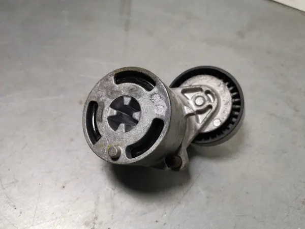 Subaru OE Alternatorriemspanner - Gebruikt onderdeel image 5