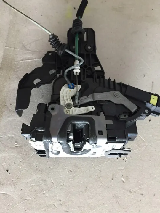 Bakdörrlås Mercedes-Benz OE A0997309100 image 3