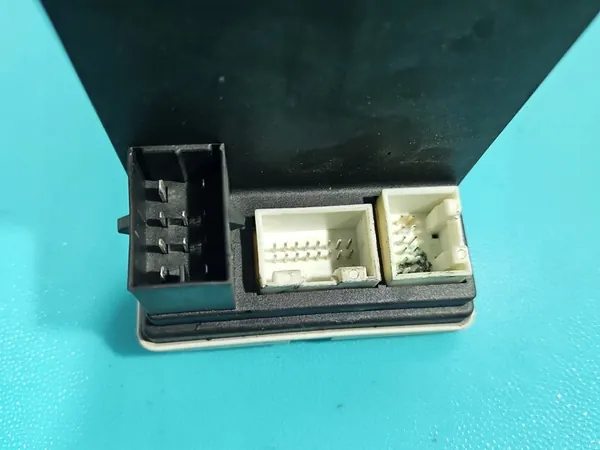 Centrallås Pump Audi A3 8L 96-99 8L0862257L image 4