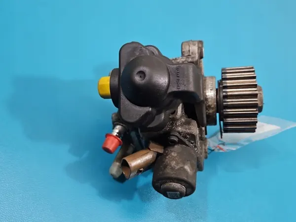 Bomba de inyección OEM 28470303 para Skoda Octavia III image 10