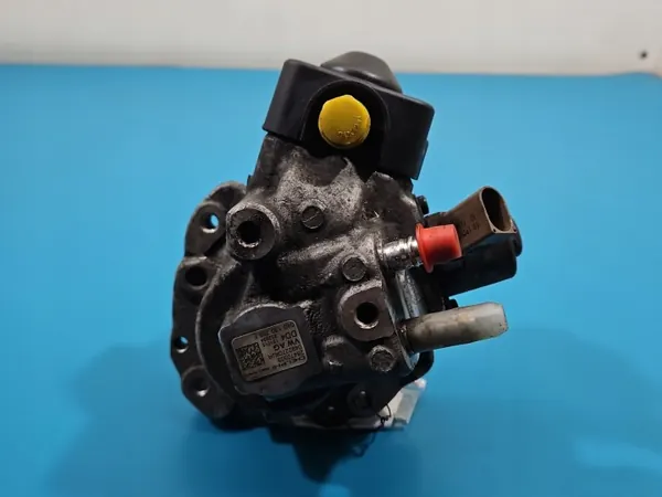 Bomba de inyección OEM 28470303 para Skoda Octavia III image 5