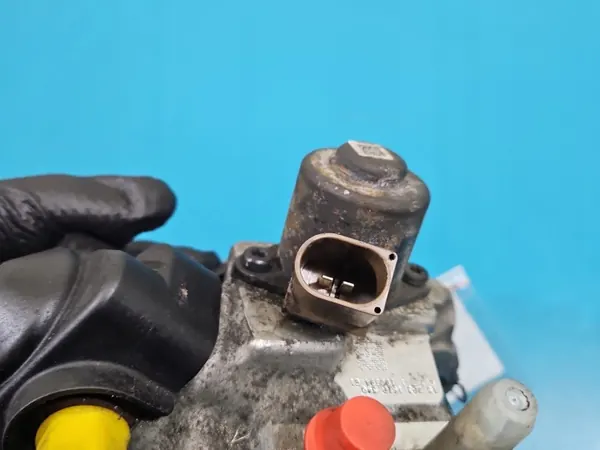 Bomba de inyección OEM 28470303 para Skoda Octavia III image 8