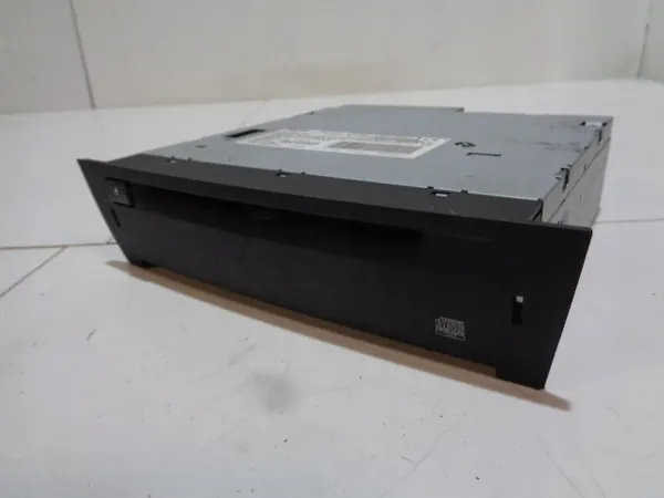 Saab CD-vaihtaja OEM 12757121 9-3 II:lle 2002-2007 image 2