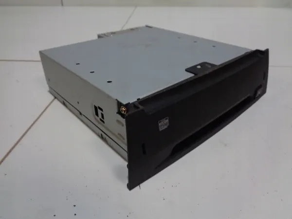 Saab CD-vaihtaja OEM 12757121 9-3 II:lle 2002-2007 image 5