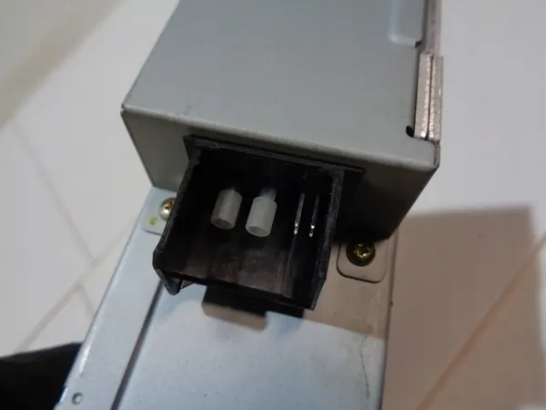 Saab CD-vaihtaja OEM 12757121 9-3 II:lle 2002-2007 image 7