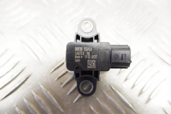 Voorste rechter botsingssensor OEM 988365SA0A - Nissan image 3