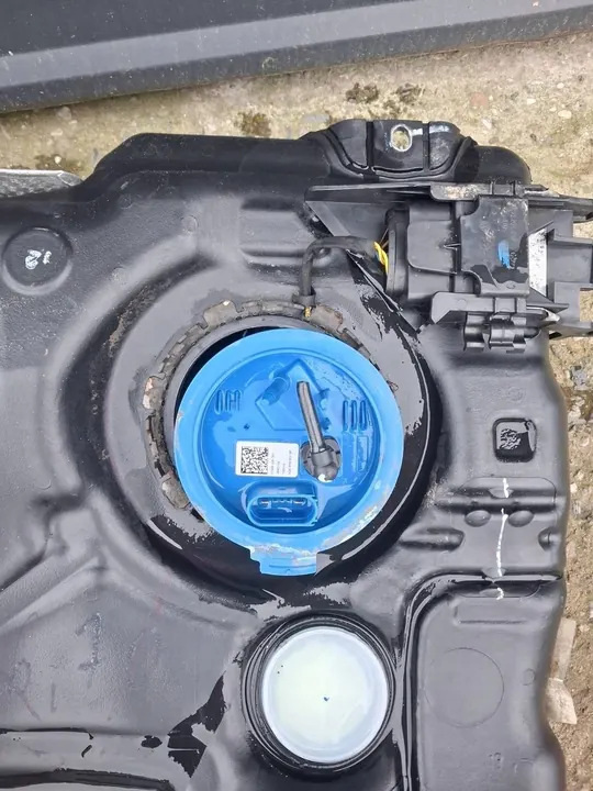 Bränsletank Audi A3 S3 8V 5Q0919051BF image 3