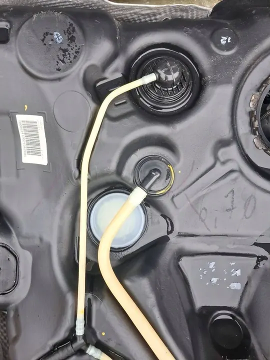 Bränsletank Audi A3 S3 8V 5Q0919051BF image 4