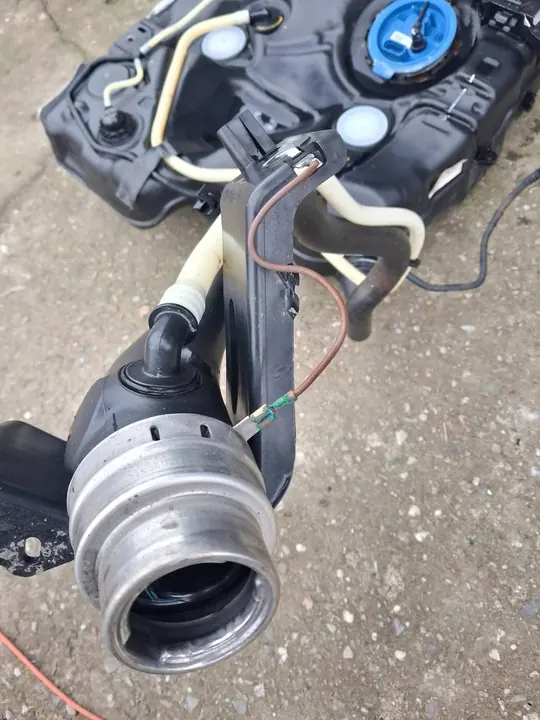 Bränsletank Audi A3 S3 8V 5Q0919051BF image 6