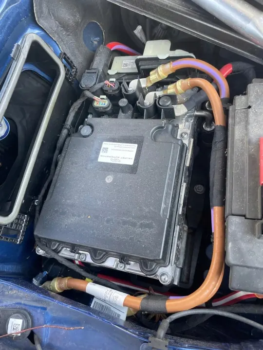 Mercedes-Benz OEM A0009825220 48V startaccu image 2