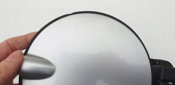 Tampa de combustível Opel Corsa C prata Z157 image 2