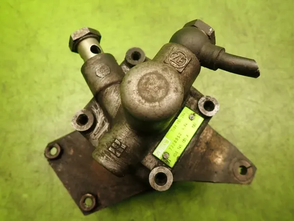 Audi servopump OEM 7681955264 050145155A image 4