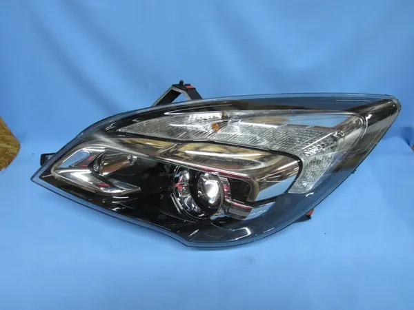 Vasen ajovalon linssi Opel Meriva B EURO image 4