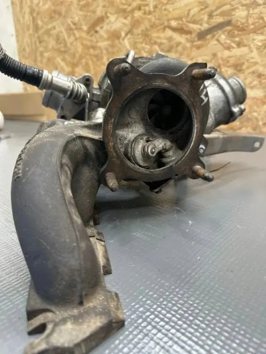 Turboahdin OEM 06H145702Q Audi A4 2.0L Dieselille image 2