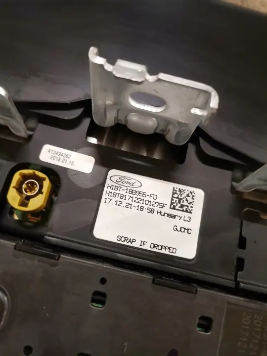 Ford Fiesta mk8 radionäyttö OEM H1BT-18B955-FD image 4