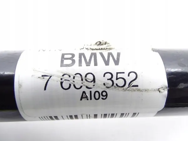 BMW 3 F30 F31 320i 2.0 B48 Vänster Bakaxel OEM 7609352 image 3