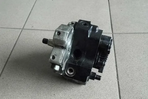 Audi OE 057 130 755 G Hochdruckpumpe image 2