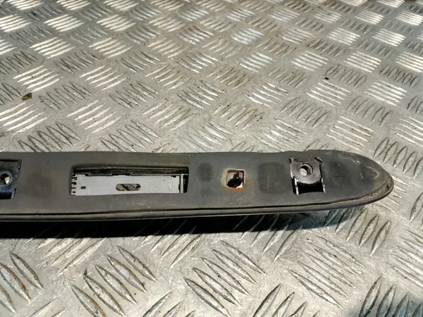 Moldura Tampão Porta-Malas BMW E46 Sedan OEM Usado image 4