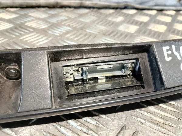 Moldura Tampão Porta-Malas BMW E46 Sedan OEM Usado image 6