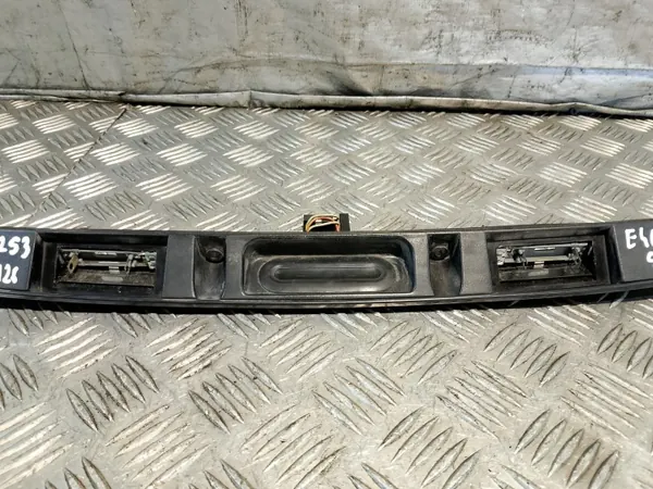 Moldura Tampão Porta-Malas BMW E46 Sedan OEM Usado image 9