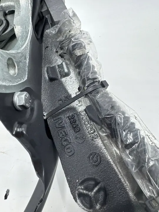 Iveco Daily Takaoikeat käsijarrupalat OEM image 4