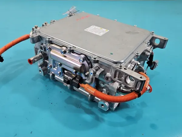 Inversor Mitsubishi W005T70272 para Outlander III image 4