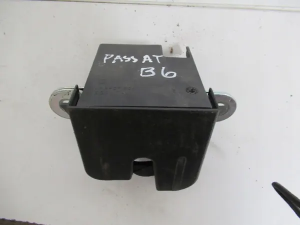 Volkswagen OE Baklucka Lås 1K6827505F image 2