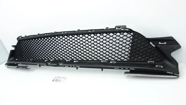 Grille de pare-chocs avant Mercedes Classe C W205 A2058852501 image 5