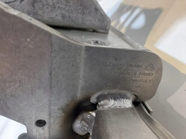 OEM 1K1858171A Instrumentbräda förstärkning fram Audi TT Mk2 image 8