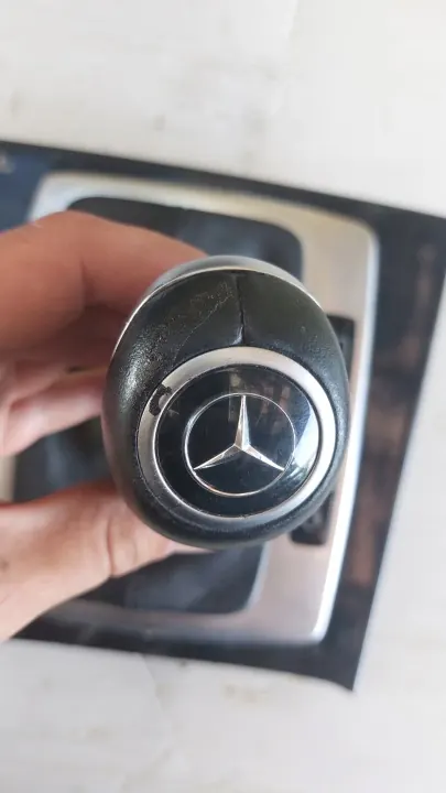 Pomo de mudanças Mercedes W212 OEM - Estado usado image 9